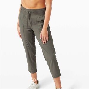 Lululemon Dance Studio Crop